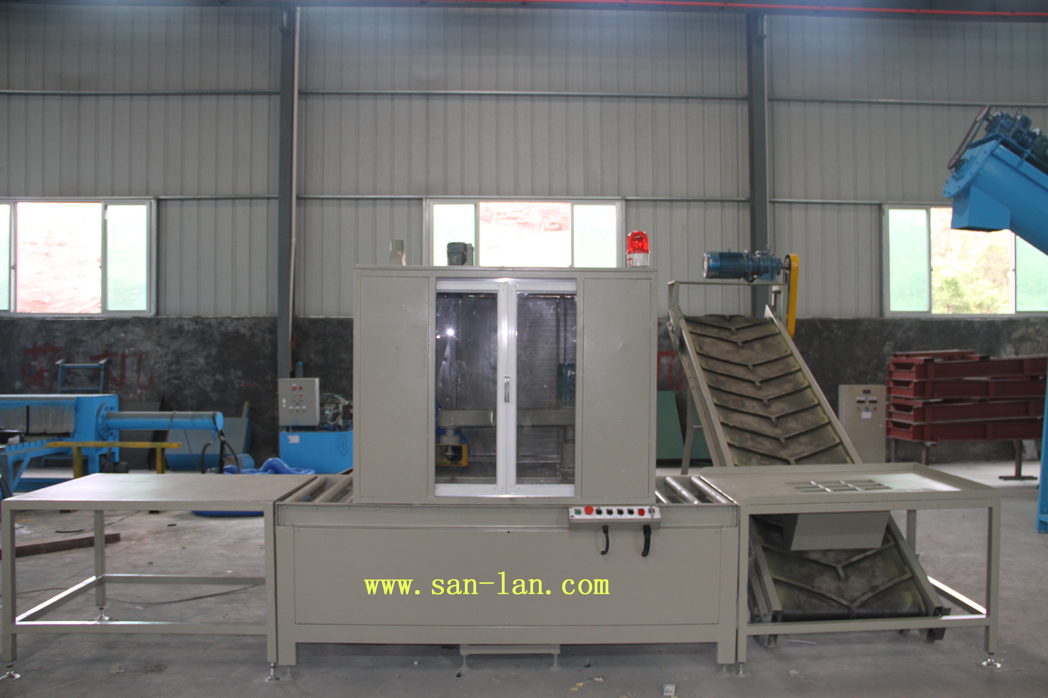 CRT cutter with diamond cutter