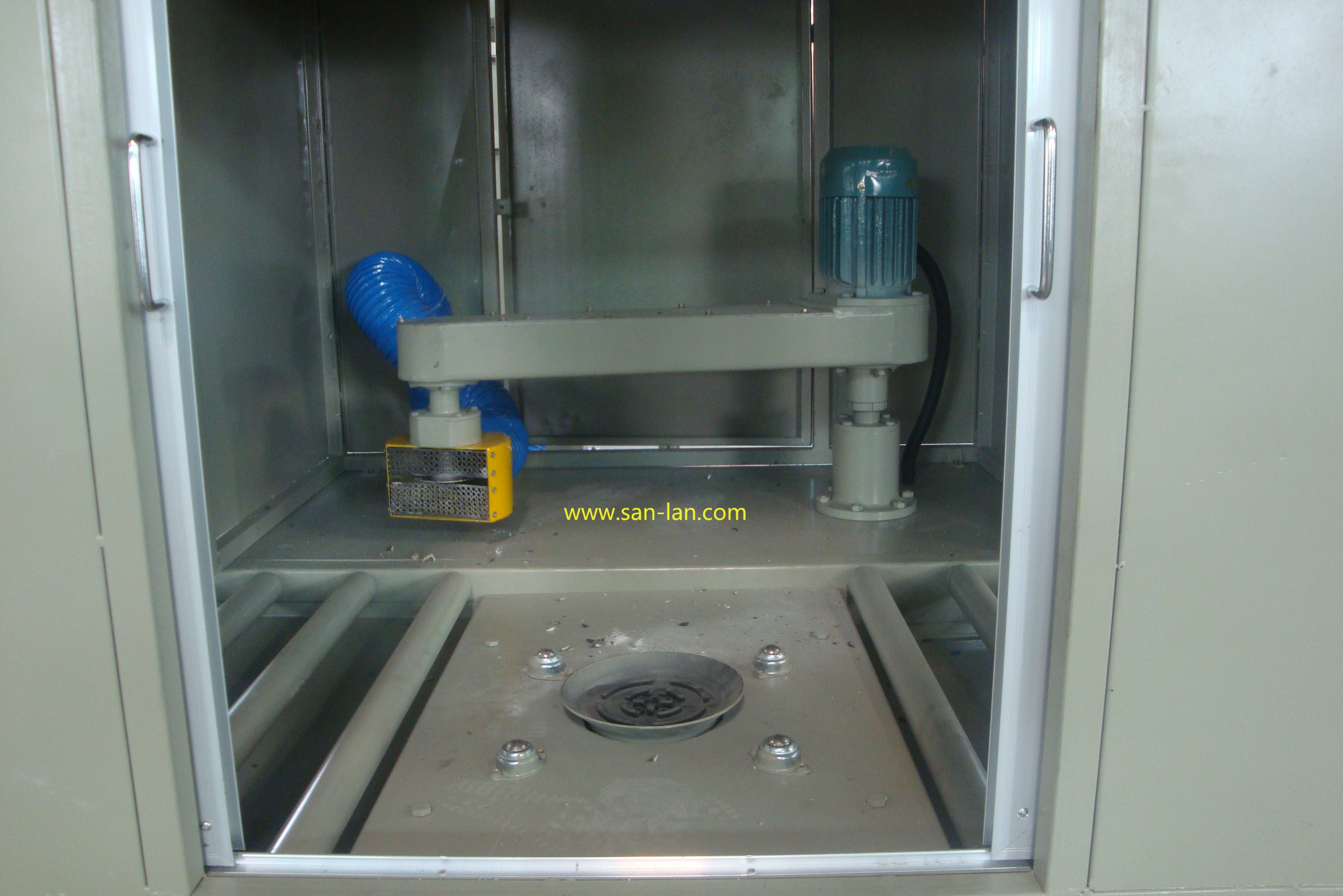 CRT cutter with diamond cutter