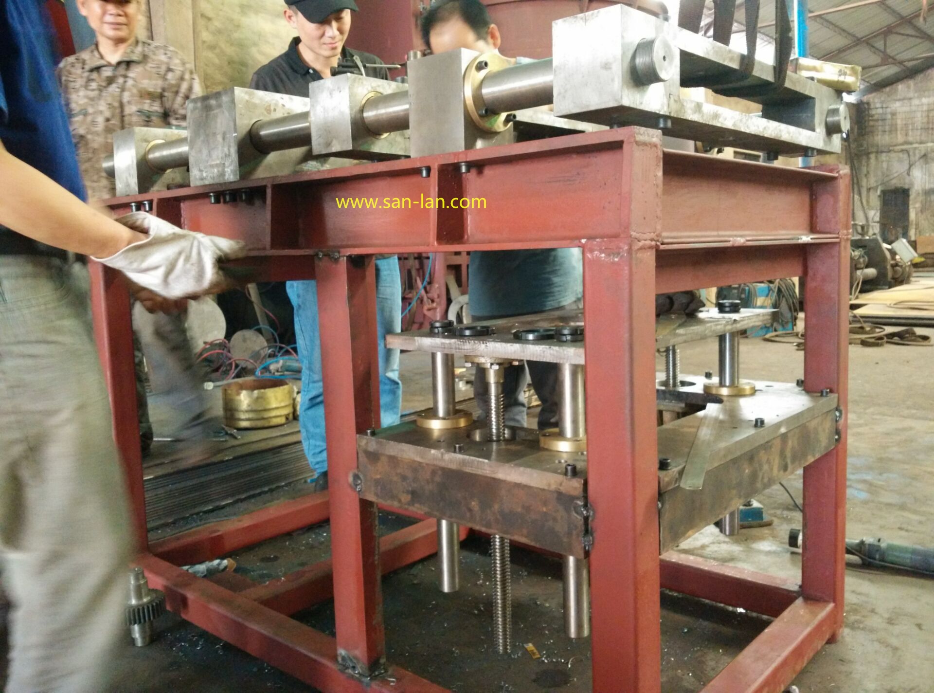 AC Compressor Cutting mahine