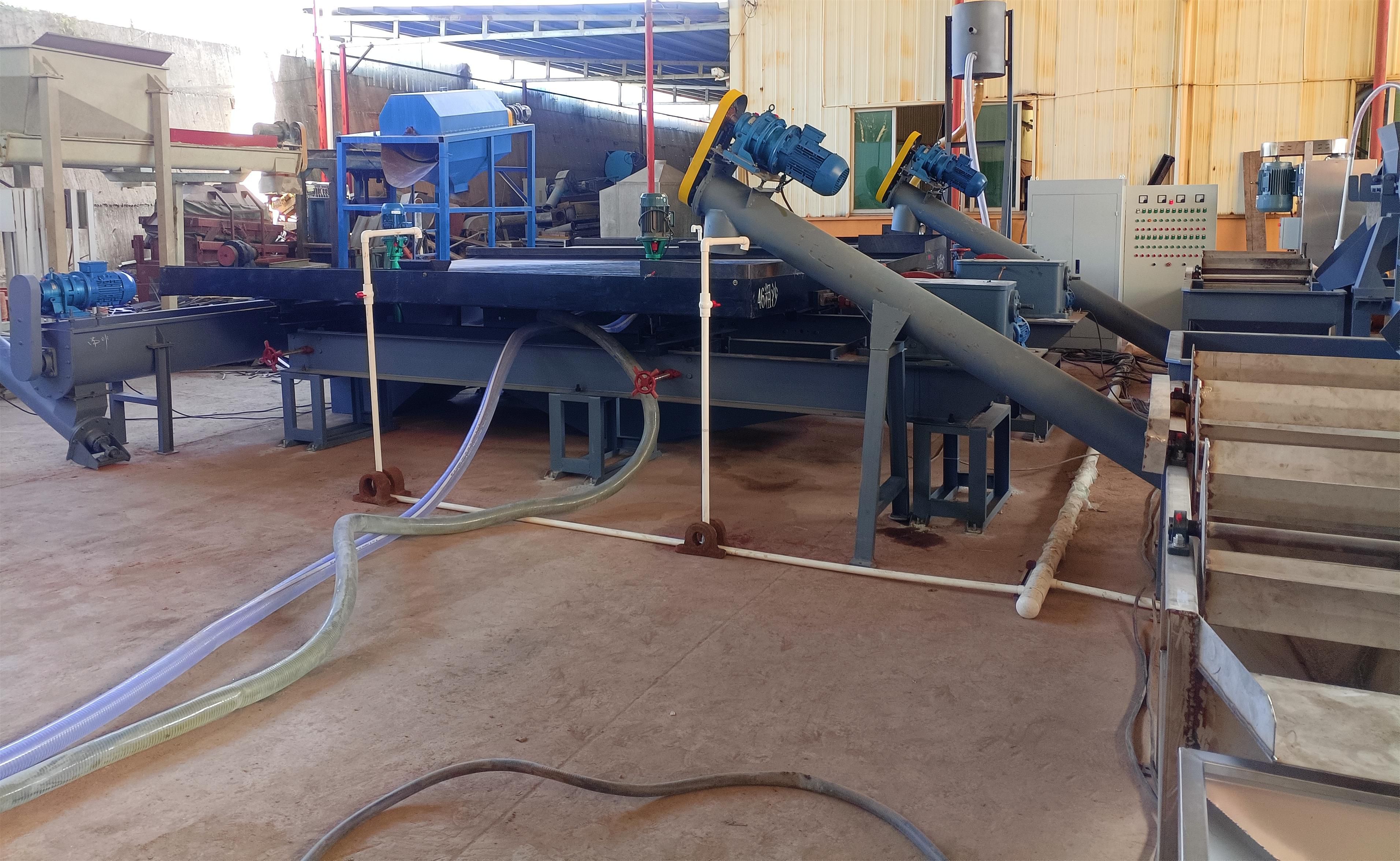 Lead acid battery breaking and separation system