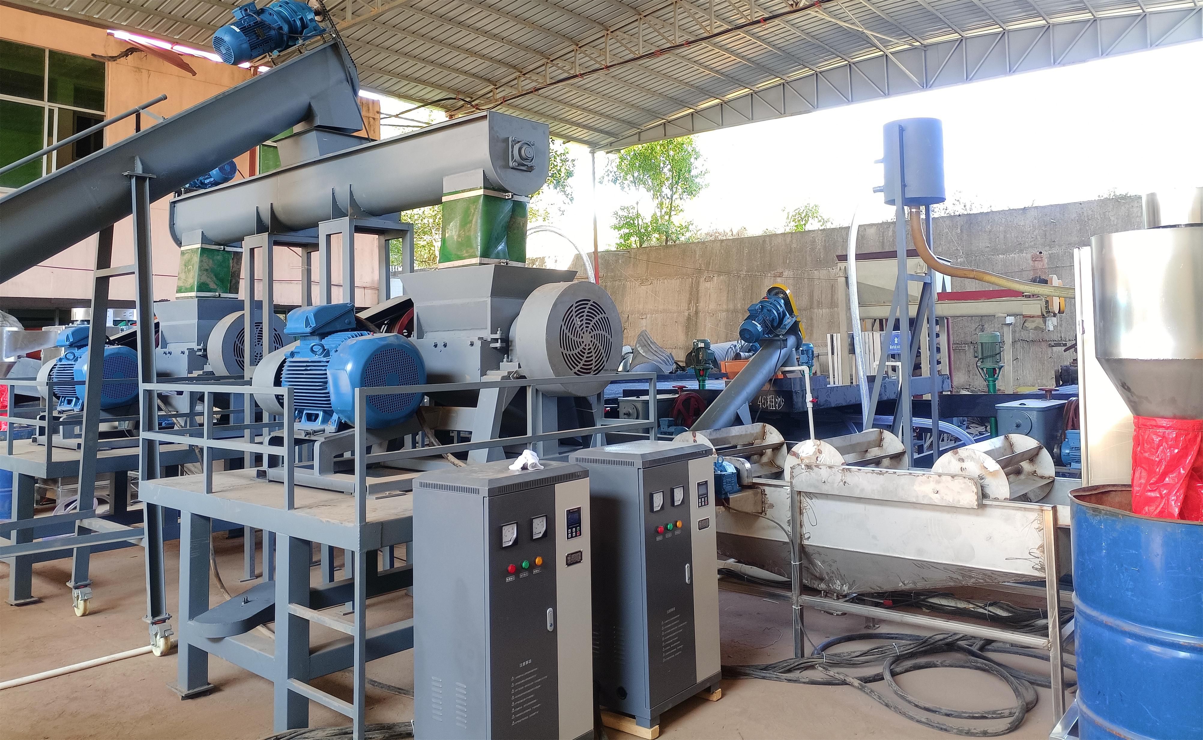 Lead acid battery breaking and separation system