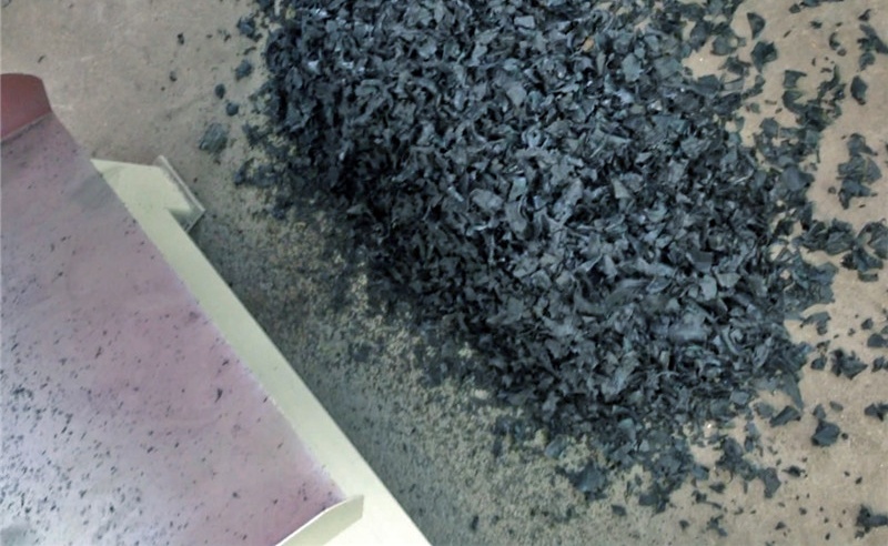 Single-Shaft- Shredder SS-900 with 1000kg/hour capacity
